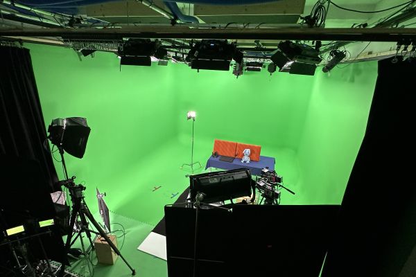 kika-greenscreen5EEE162E-F60C-CBD7-BD7F-DB99F37B8968.jpg