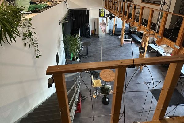 loft-von-treppe-quer6710B946-AED2-8349-4B1E-C5DC2F1856F0.jpg